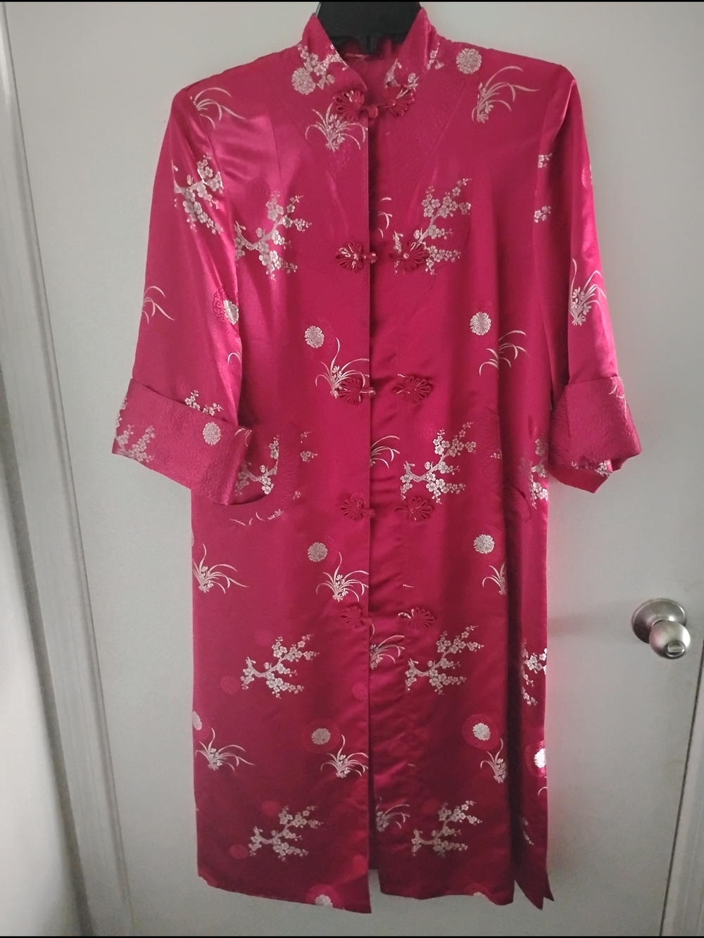 Vintage 1960s Silk Jacquard Tang Jacket Duster Fuchsia with Plum Blossom XS